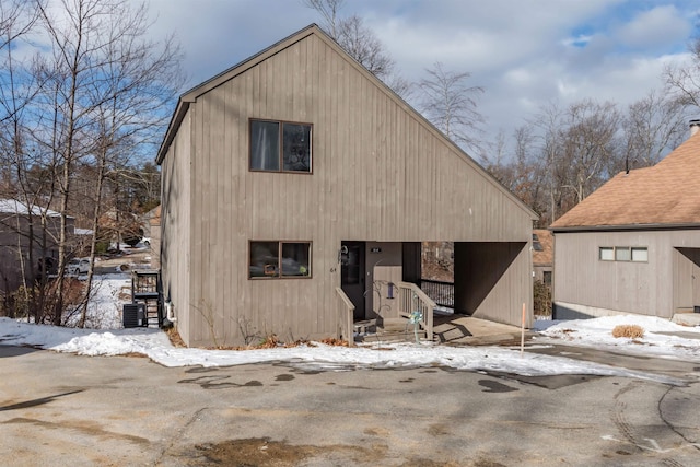 view of front of property featuring central AC unit