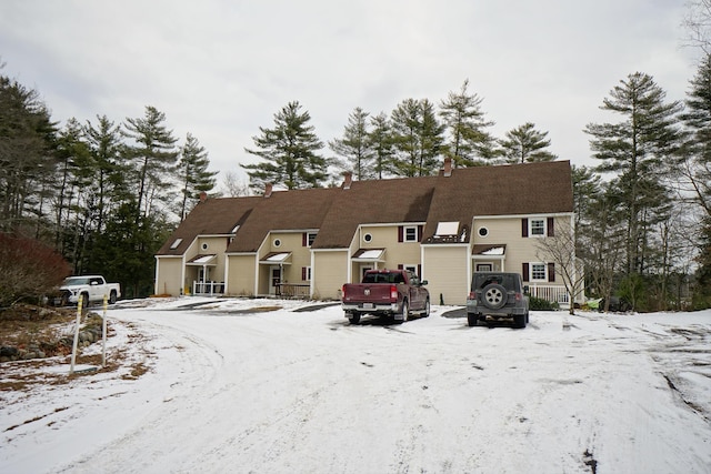 view of front of property