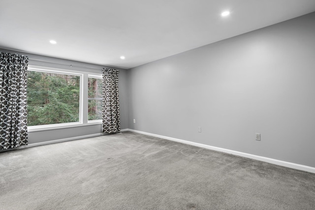 view of carpeted spare room