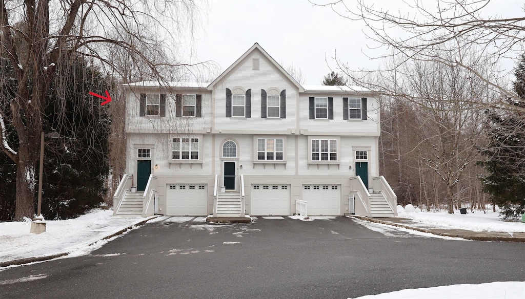 view of front facade with a garage