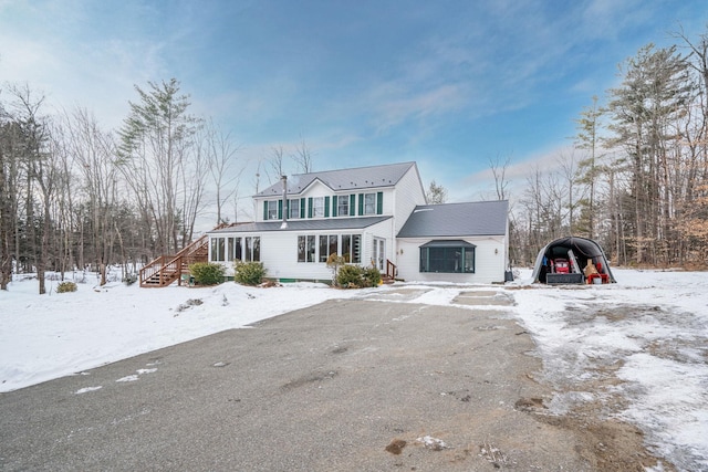 view of front of property