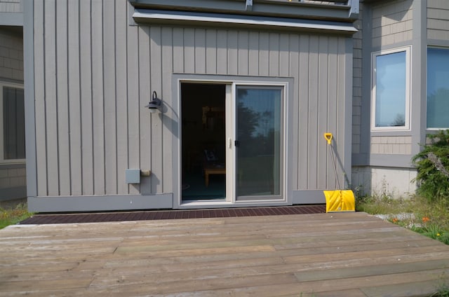 doorway to property featuring a deck