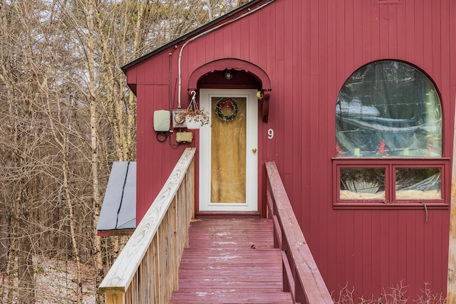 view of property entrance