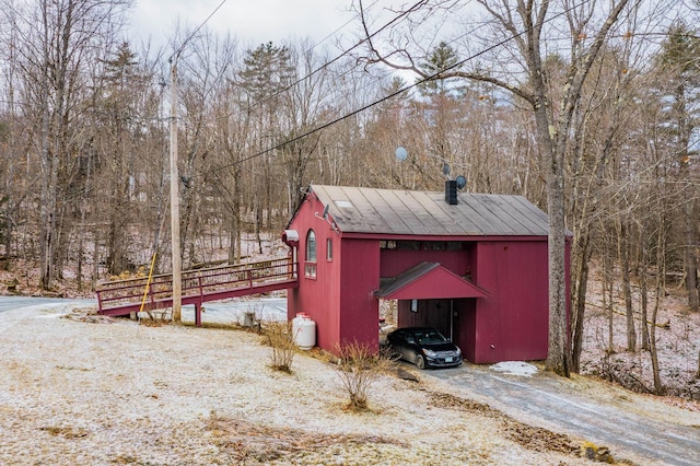 view of outdoor structure