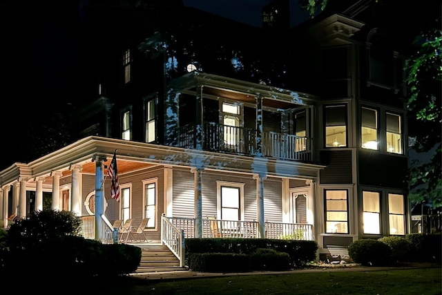 view of front facade with covered porch