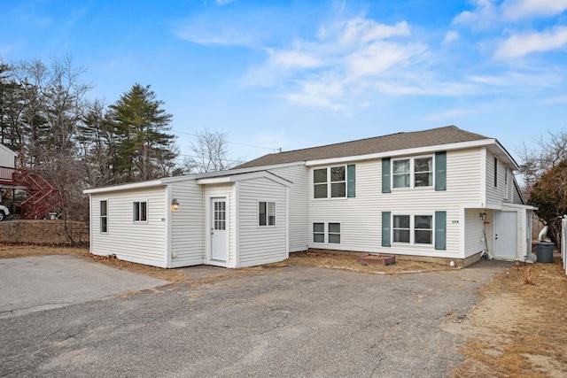 view of front of property