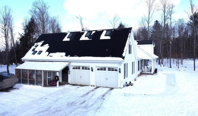 view of front of house with a garage