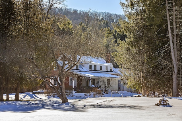 view of front of property