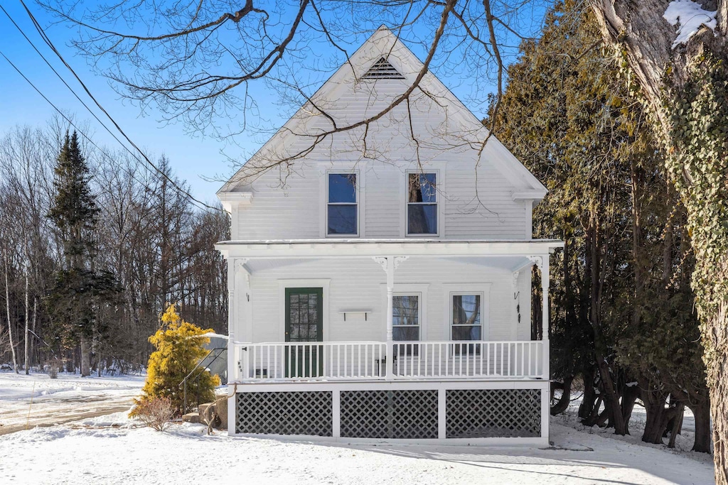 view of front of home featuring a porch