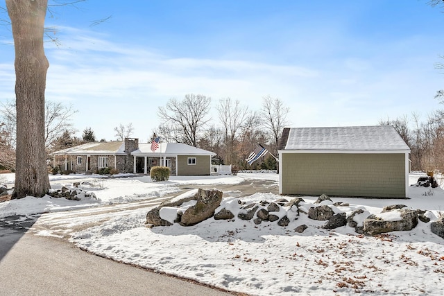 view of front of property