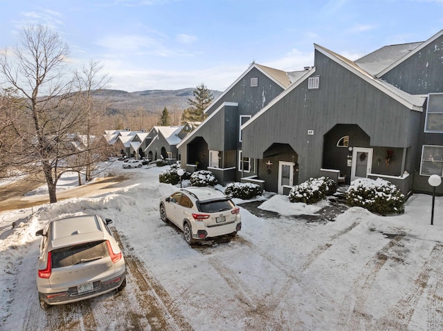 view of front facade with a mountain view