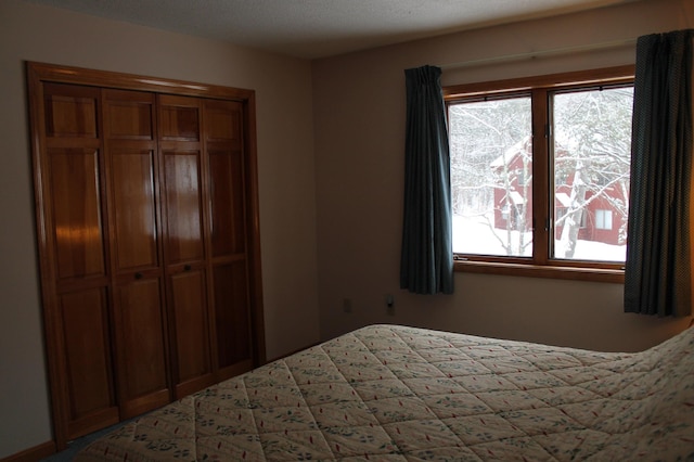 unfurnished bedroom featuring a closet