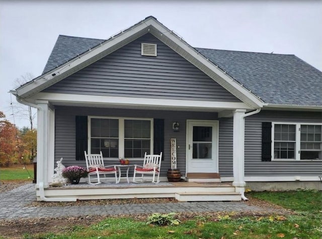 view of front facade with a porch