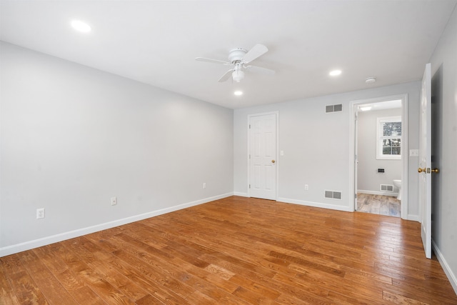 unfurnished room featuring wood-type flooring and ceiling fan