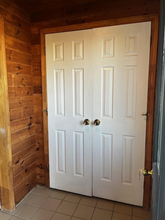 interior details with wood walls