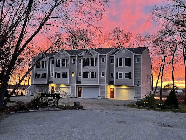 view of front of property featuring a garage