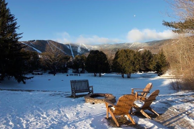 view of water feature with a mountain view