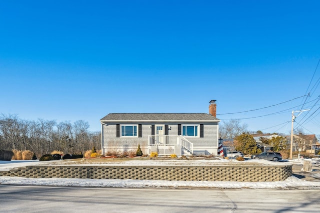 view of front of property