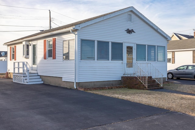 view of front of property