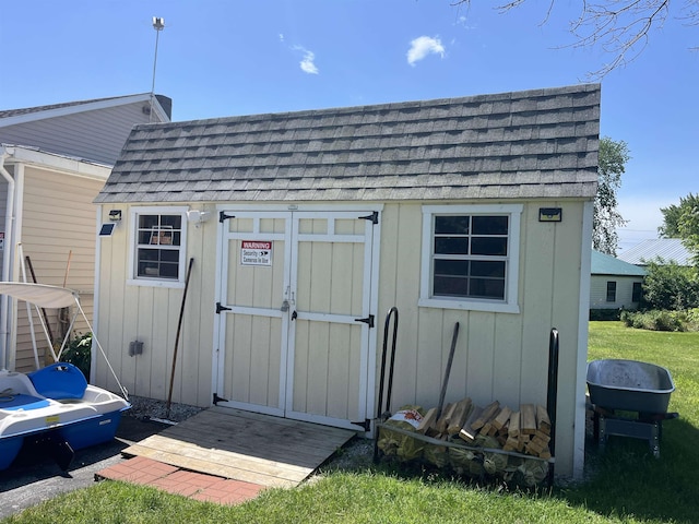 view of outbuilding