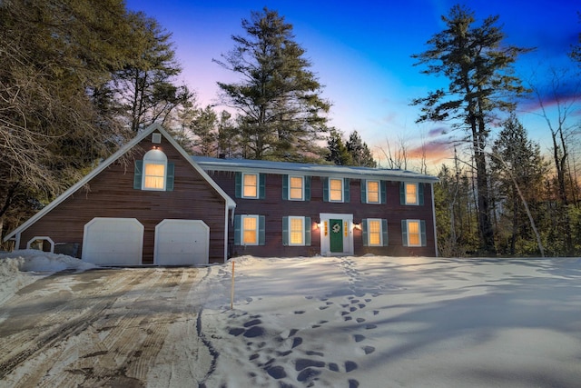 view of front facade featuring a garage