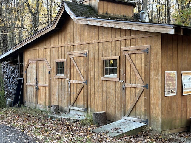 view of outdoor structure