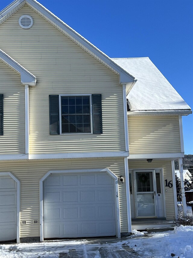 view of front facade with a garage