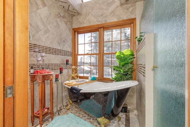 bathroom featuring a bathing tub