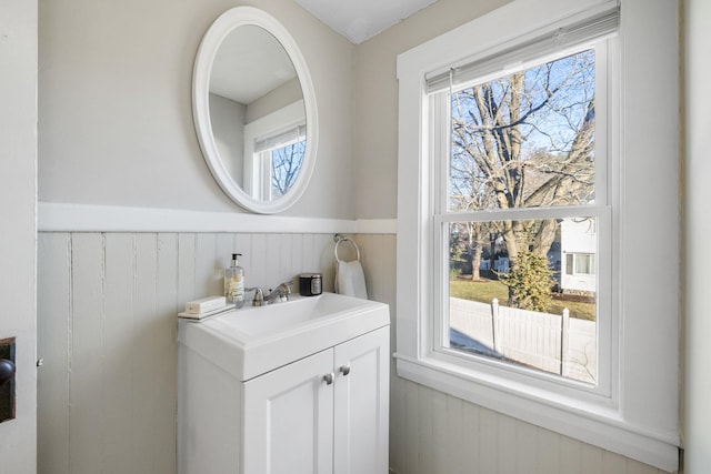 bathroom with vanity