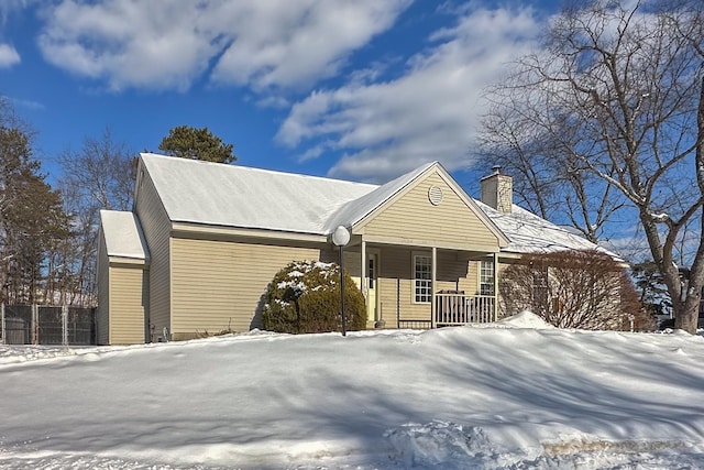 view of front of house with covered porch