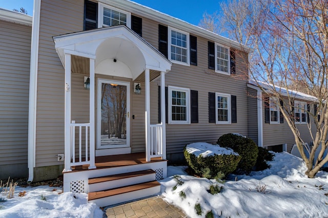 view of front of property