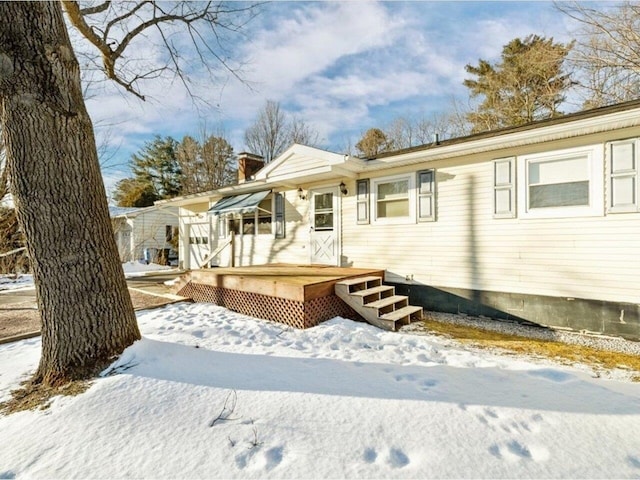 view of front of home featuring a deck