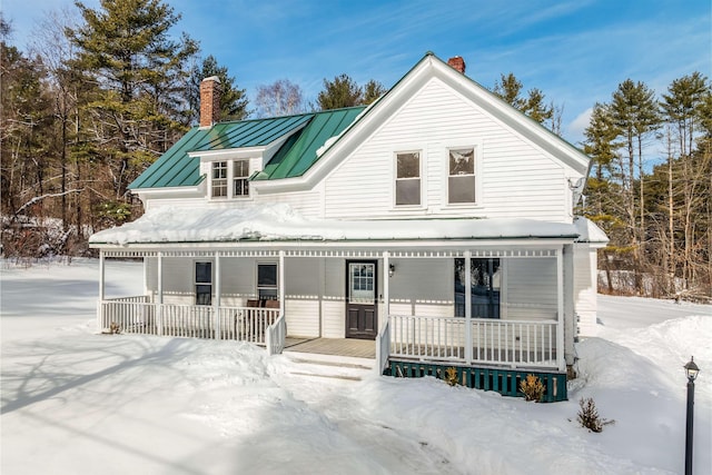 view of front of home featuring a porch