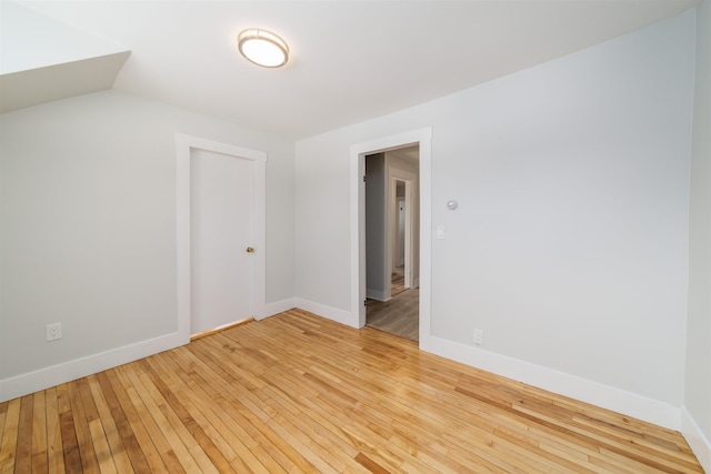 unfurnished room featuring light hardwood / wood-style floors