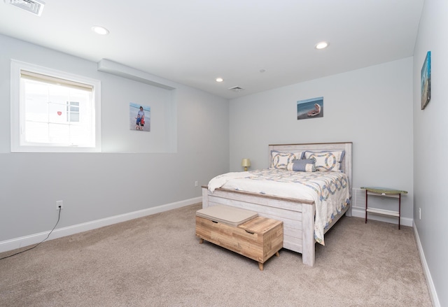 bedroom with carpet flooring