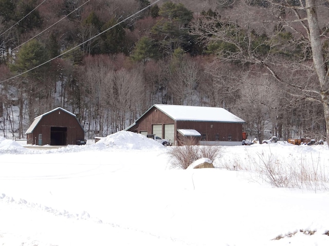 exterior space with an outbuilding