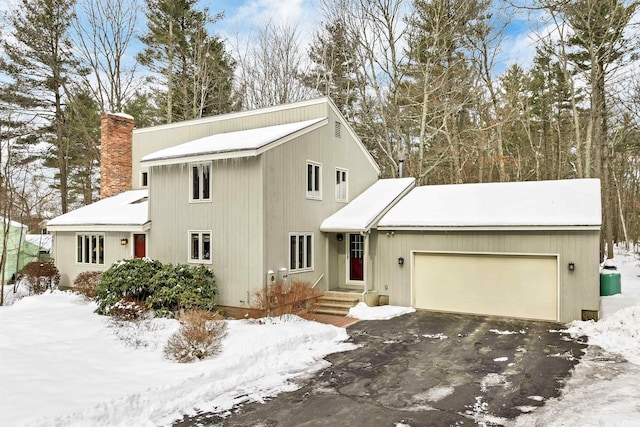 view of front of home featuring a garage