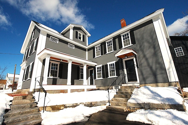 view of front facade