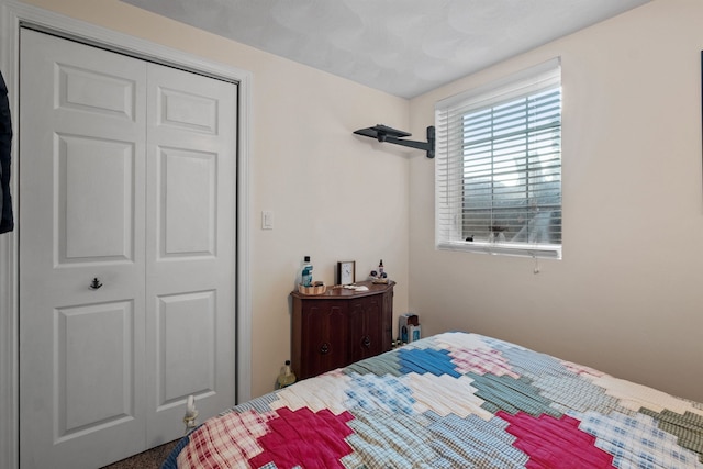 bedroom with a closet