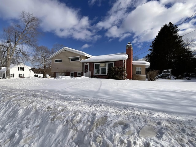 view of front of property