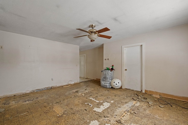 spare room featuring ceiling fan