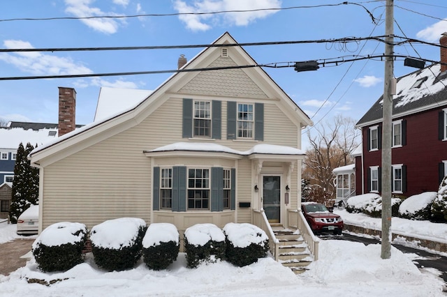 view of front of property