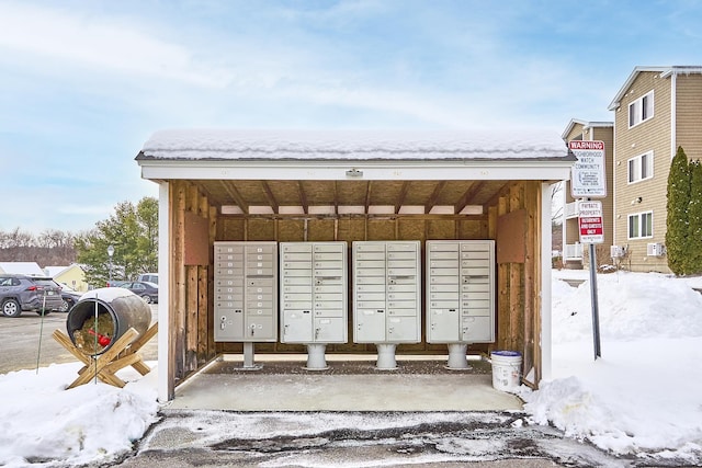 view of property's community with mail boxes