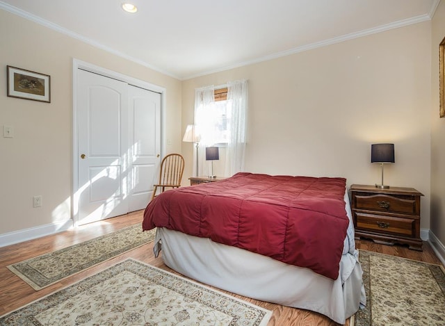 2400 Upper Cold River Rd, Shrewsbury, VT 05738 - bedroom featuring hardwood / wood-style floors, a closet, and crown molding