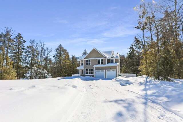 view of front facade featuring a garage