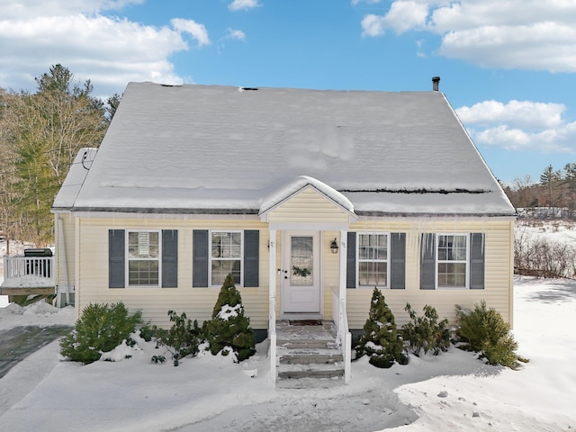 view of front of house featuring entry steps