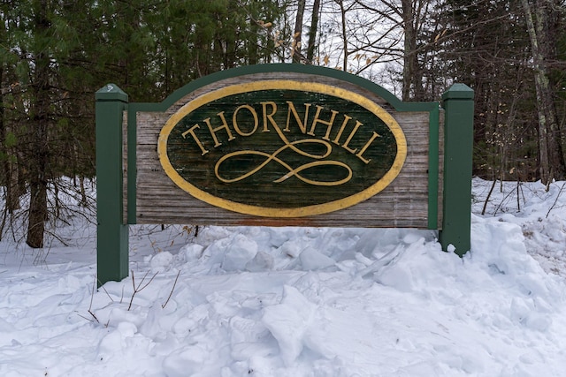 view of community / neighborhood sign