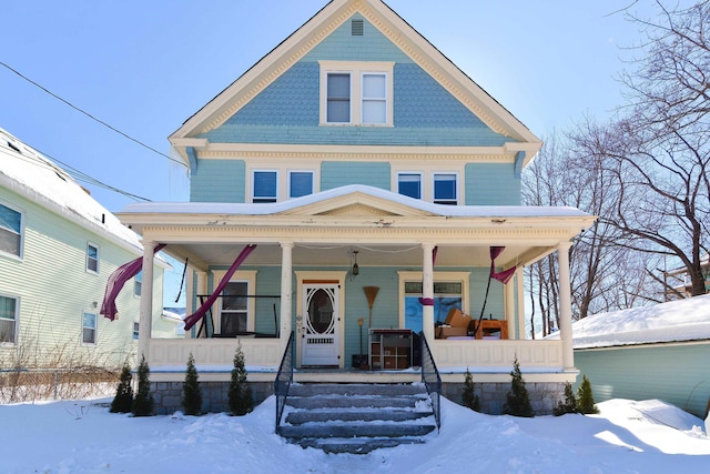 view of front of house featuring a porch