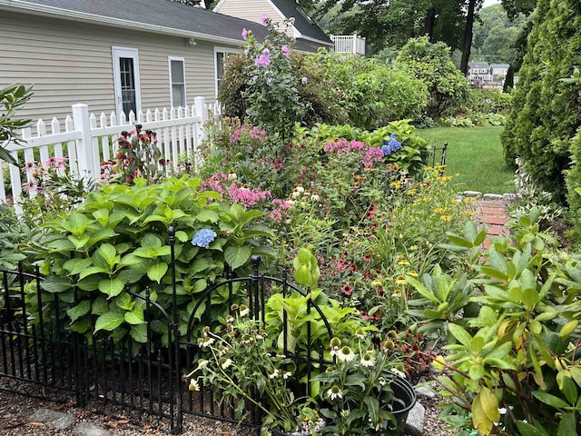 view of yard featuring fence