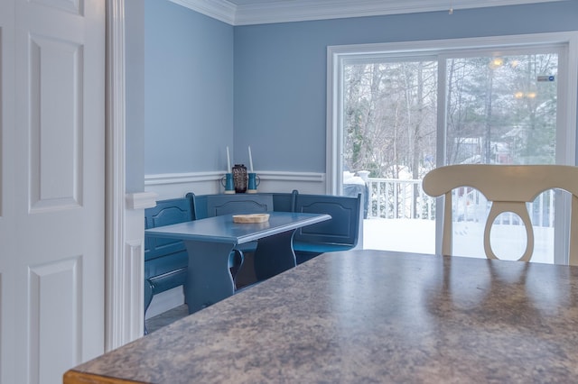 kitchen featuring crown molding